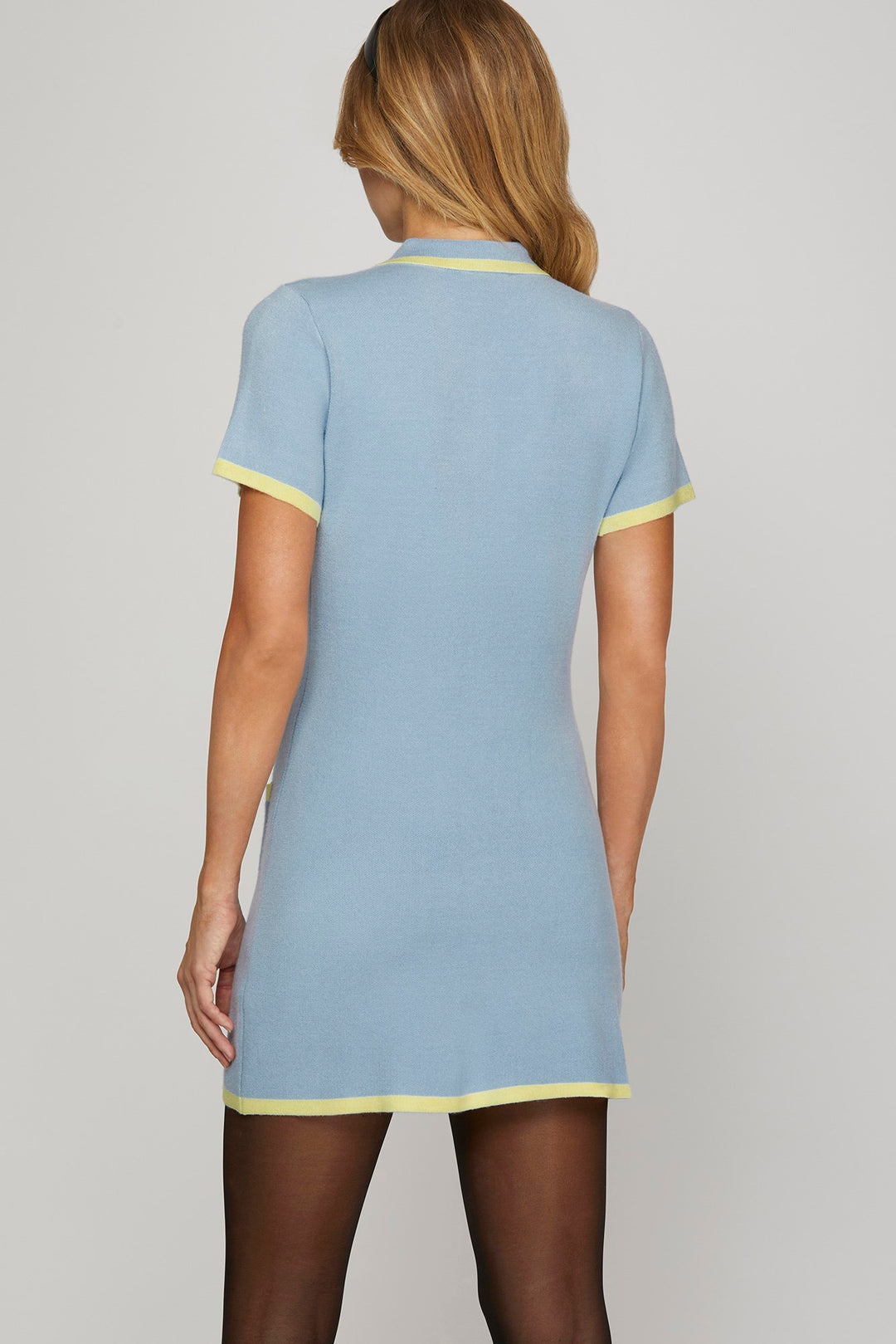 Short sleeve edge contrasted sweater mini dress with front pockets