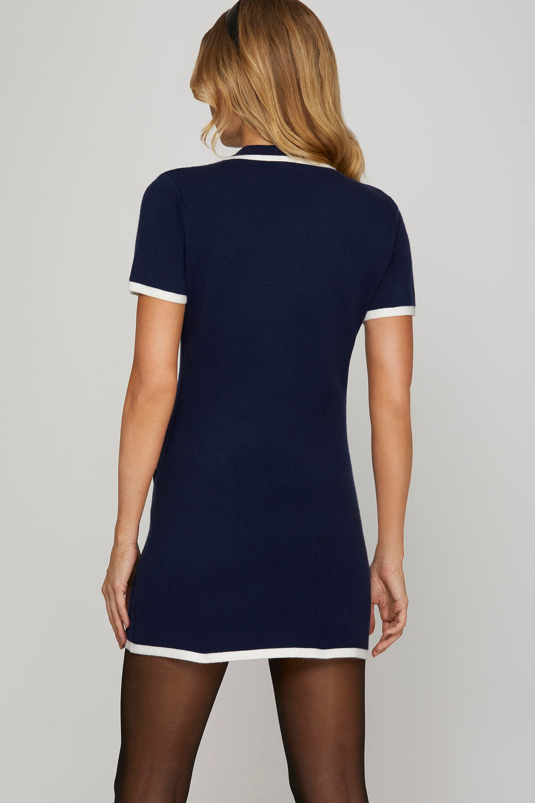 Short sleeve edge contrasted sweater mini dress with front pockets