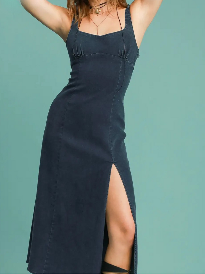 SLEEVELESS VERSATILE DENIM MIDI DRESS