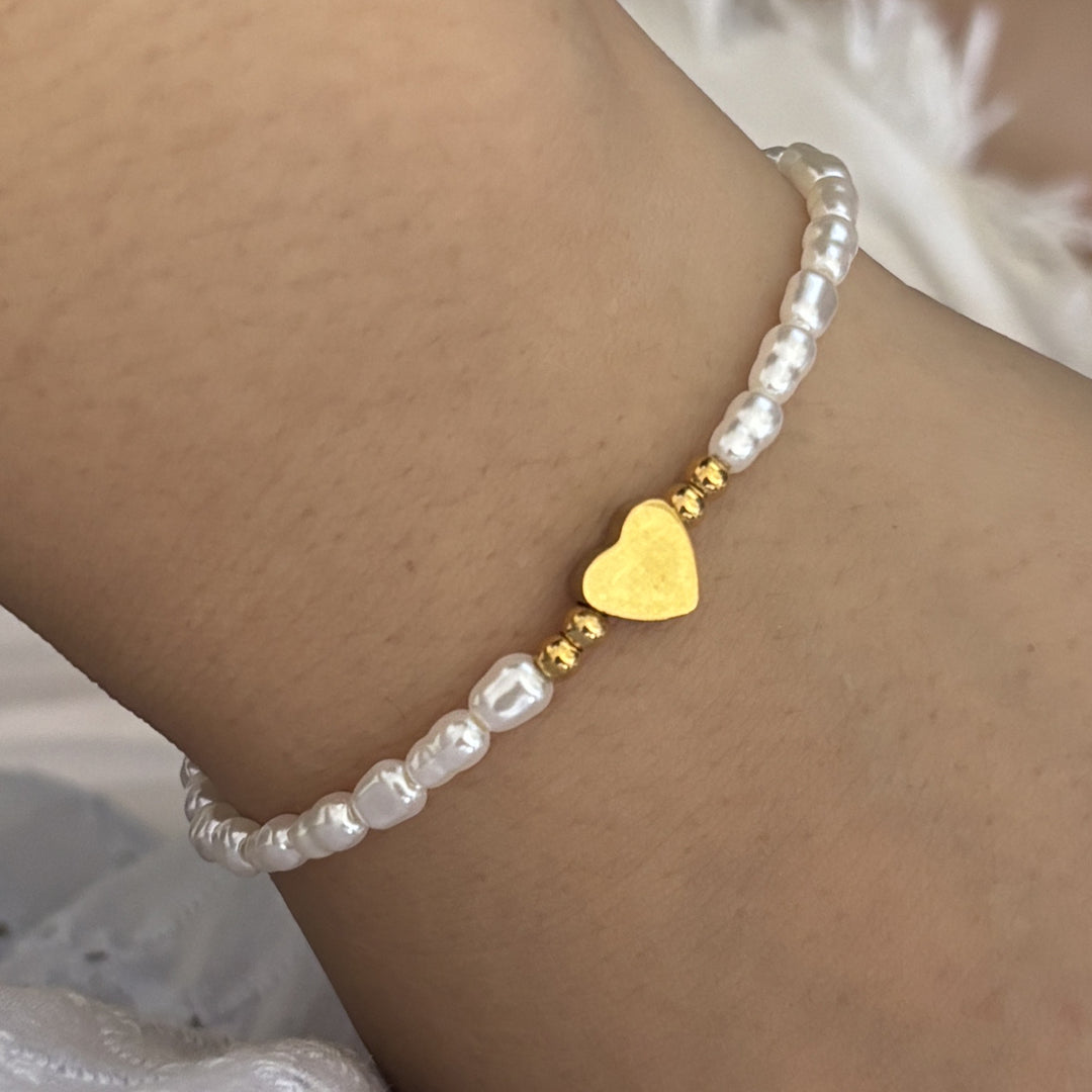 Freshwater Pearls with Heart Bracelet