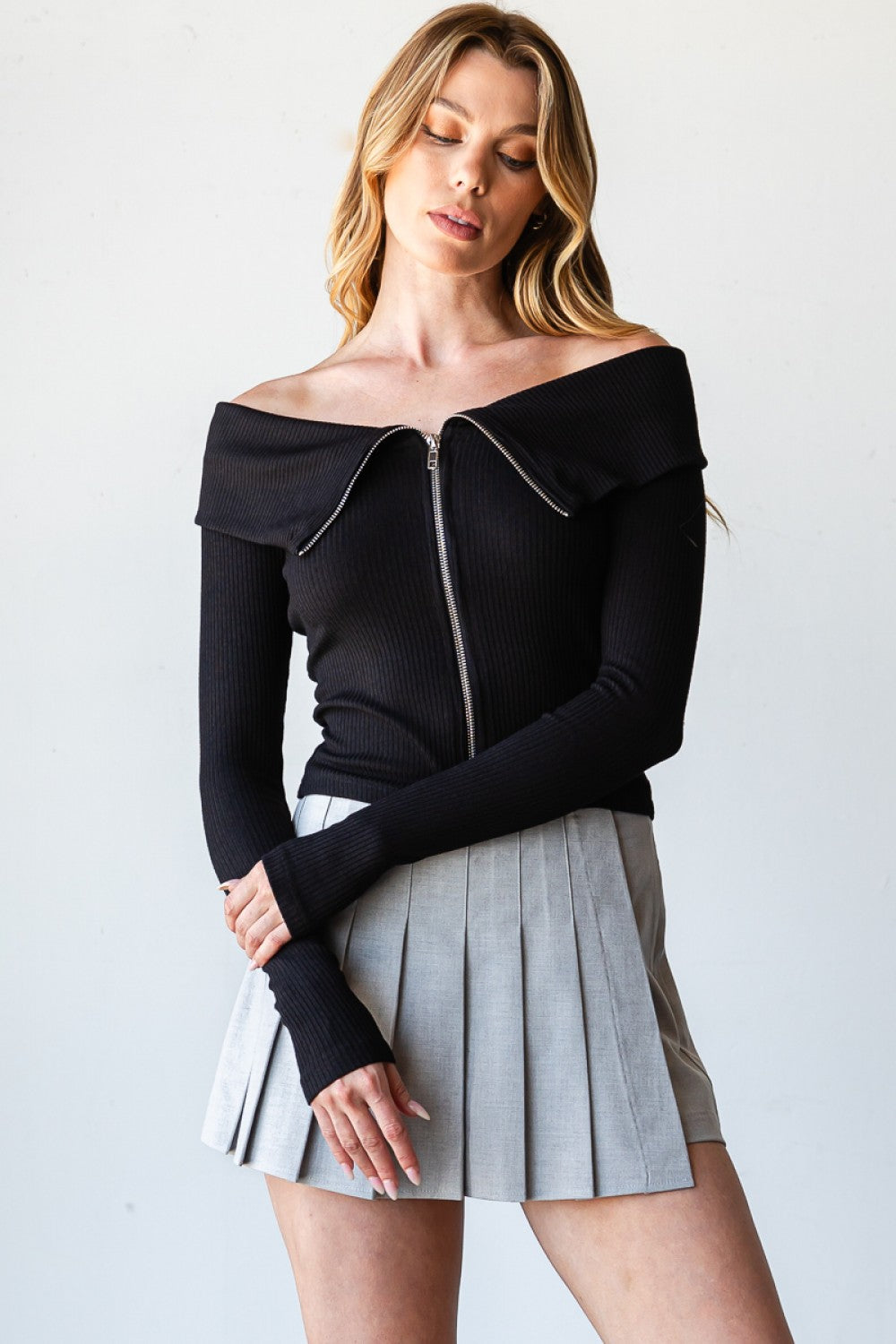 Off shoulder zipper long sleeve top