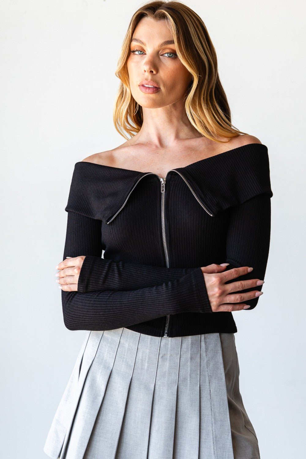 Off shoulder zipper long sleeve top