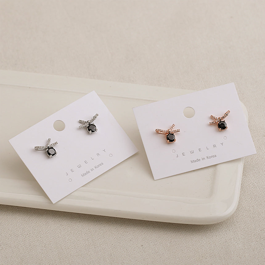 Ribbon Black Cubic Earrings